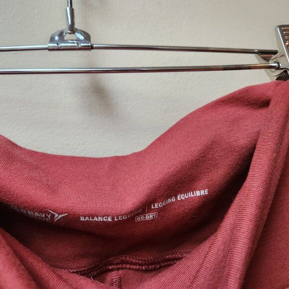 Old Navy active brick red soft leggings / tights - Picture 3 of 4